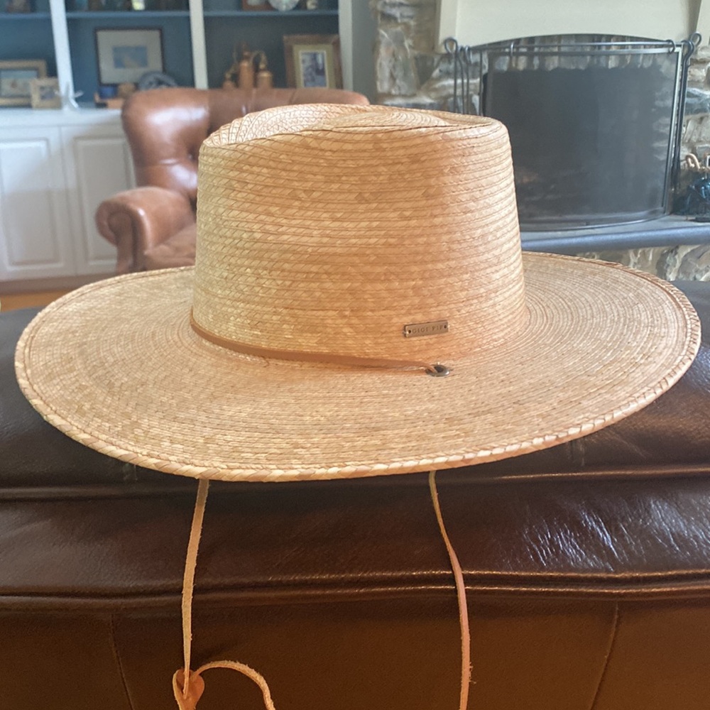 Brand New Gigi Pip hat NWT size 57